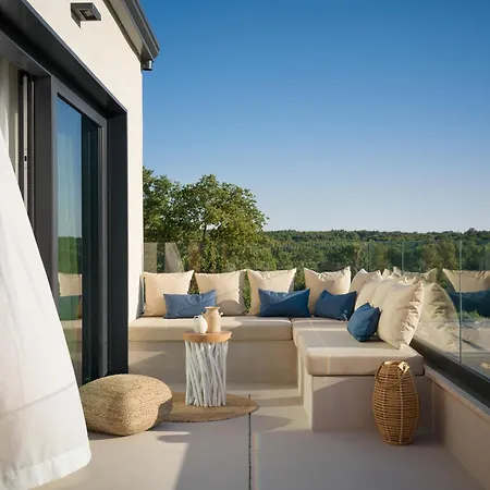 Novita Villa