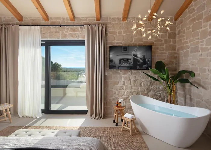 Novita Villa